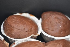 Chokolade muffins med æblemos - opskrift