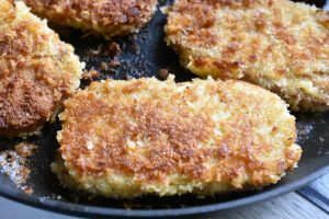 Paneret torskerogn med dildmayo - nem opskrift 