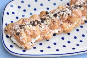 DSC_2322 • nogetiovnen.dk Fastelavnsbollestang - walesstang med konditorcreme