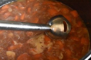 Gulerodssuppe med kokosmælk, chili og ananas 