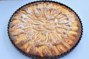 Fransk pæretærte - sprød og saftig. Nem opskrift