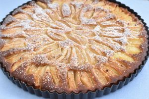 Fransk pæretærte - sprød og saftig. Nem opskrift