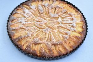 Fransk pæretærte - sprød og saftig. Nem opskrift