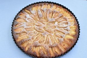 Fransk pæretærte - sprød og saftig. Nem opskrift