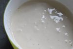 Fladbrød med hytteost og æg - nem opskrift