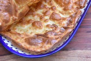 Fladbrød med hytteost og æg - nem opskrift