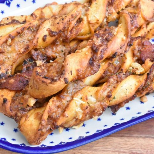 Pizza twister - nem opskrift på pesto og pepperoni