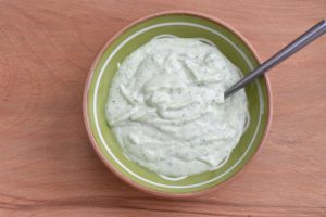 Aioli med ramsløg - nem ramsløgsaioli med hvidløg
