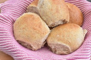 Grahamsboller - opskrift på boller med grahamsmel