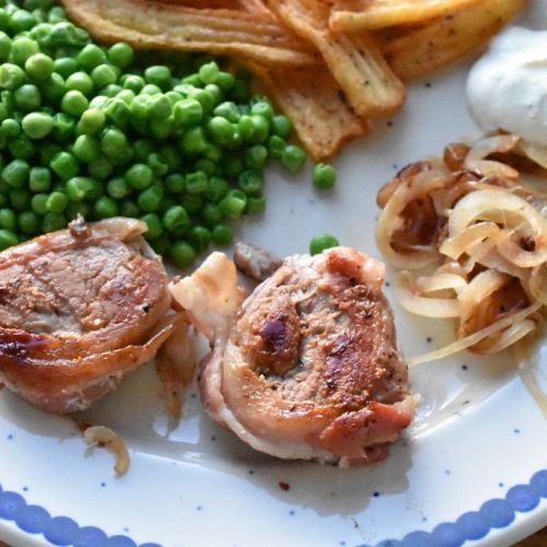 Mørbradbøffer med bacon - nem opskrift