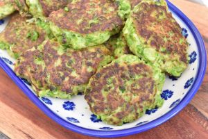 Grønne frikadeller med ærter - vegetar ærtedeller