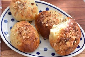 Kardemommeboller med appelsin - luftige appelsinboller