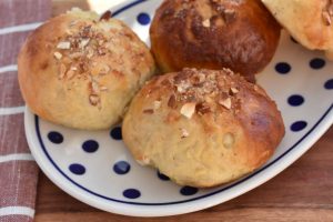 Kardemommeboller med appelsin - luftige appelsinboller