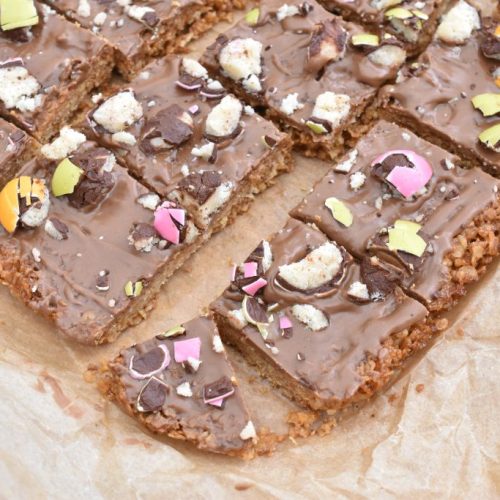 Påskesnitter – havregrynssnitter med påskeæg