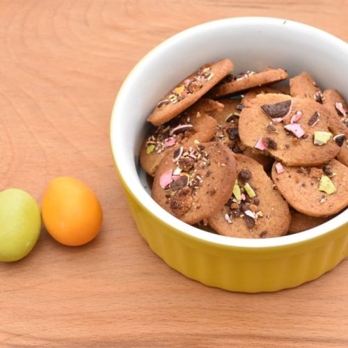 Påskespecier med vanilje – klassiske småkager med påskepynt