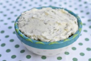 Bearnaisesmør - opskrift på kryddersmør med estragon