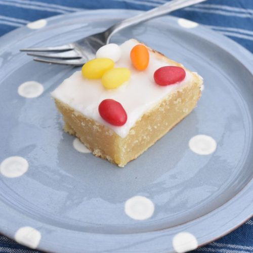 Påske citronsnitter - marcipankage med citron i bradepande