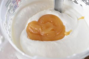 Påske vandbakkelser med citroncreme - nem opskrift
