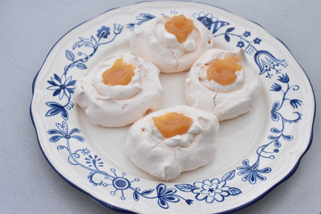DSC_1078 • nogetiovnen.dk Påske fuglereder med lemon curd - marengs spejlæg