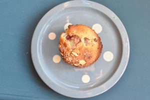 Rabarbermuffins med kardemomme - svampede muffins 