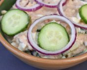 Spicy tunsalat med æg - nem opskrift