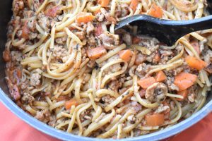 One pot spaghetti bolognese med hakket kylling - nem opskrift