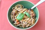 One pot spaghetti bolognese med hakket kylling - nem opskrift