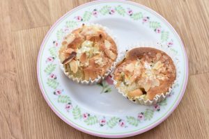 DSC_0412 • nogetiovnen.dk Ingefærmuffins med rabarber - lækre rabarbermuffins