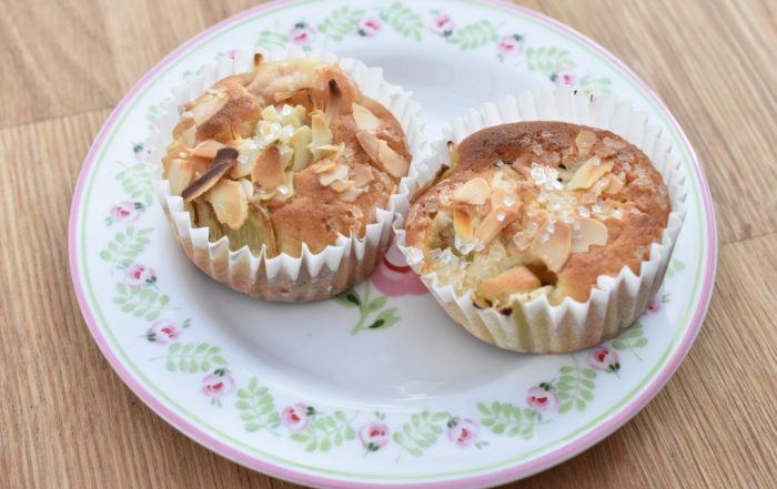 DSC_0413 • nogetiovnen.dk Ingefærmuffins med rabarber - lækre rabarbermuffins