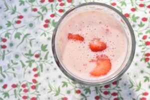 Jordbær banan smoothie - opskrift 