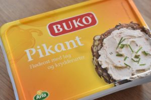 DSC_1022 • nogetiovnen.dk Pastasalat med pikantost - cremet og lækker - nem opskrift