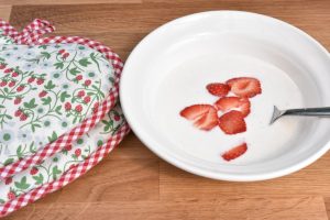 Skyr koldskål - hjemmelavet kærnemælkskoldskål