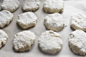 Hytteostboller - nemme proteinboller med hytteost