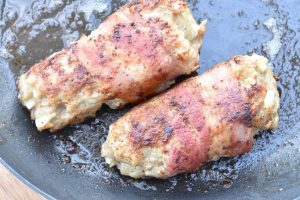 DSC_0435 • nogetiovnen.dk Farsruller med bacon på pande - af frikadellefars