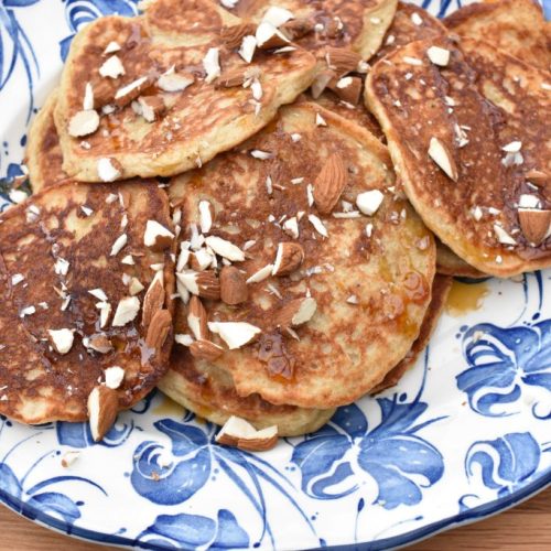 Bananpandekager med hytteost - opskrift