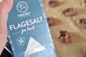 Chokolade cookies med havsalt - nem opskrift