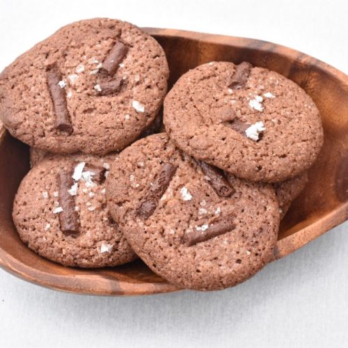 Chokolade cookies med havsalt - nem opskrift