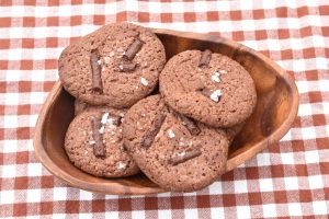 Chokolade cookies med havsalt - nem opskrift