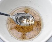 Salat med agurk og tomat - nem opskrift på grøn salat
