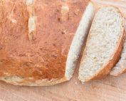 Oldemorbrød – opskrift på klassisk franskbrød - let og luftigt