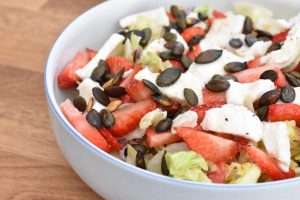 DSC_0030 • nogetiovnen.dk Jordbærsalat med mozzarella - nem salat med jordbær