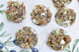 Laksetatar - nem opskrift på tatar med røget laks