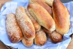 Pølsebrød - opskrift på bløde hotdogbrød