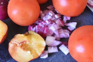 Nektarinsalat med tomater & mozzarella - tomatsalat med nektariner