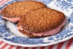 Havrecookies med jordbærsmørcreme