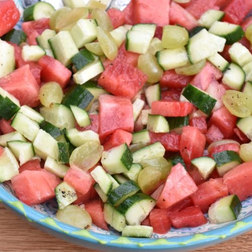Vandmelon salat med agurk og vindruer - sommersalat
