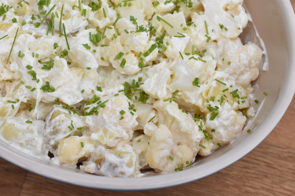 Kartoffelsalat med blomkål - opskrift