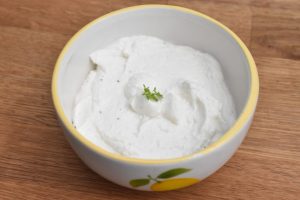 Fetacreme - rørt feta dressing - whipped feta
