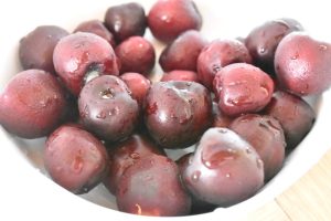 Kirsebærtærte - opskrift på tærte med kirsebær og kokos