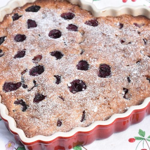 Kirsebærtærte - opskrift på tærte med kirsebær og kokos